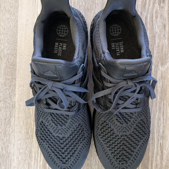 Adidas Ultra Boost Size 9 - Picture 4 of 5